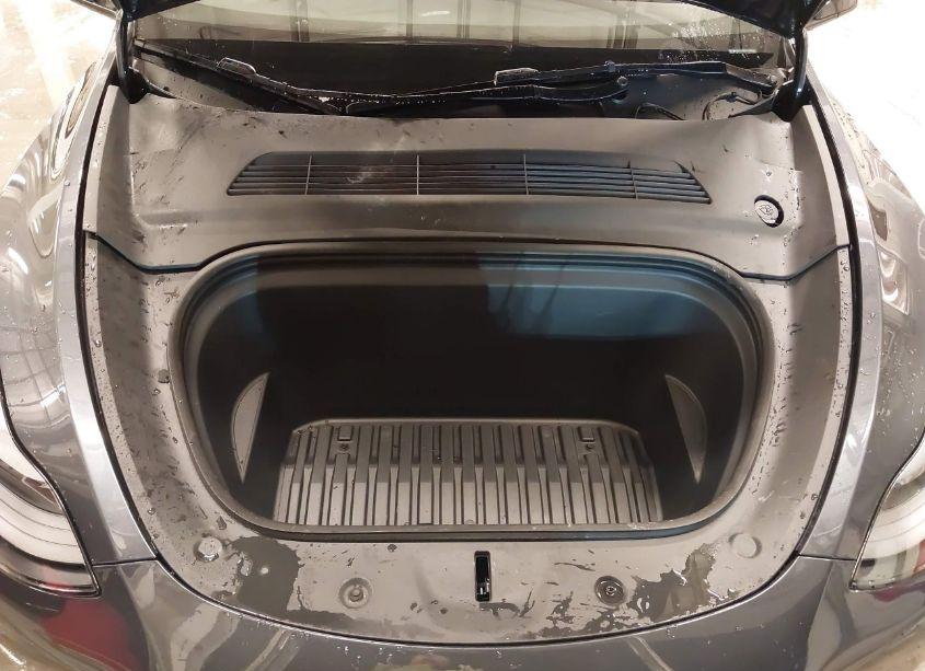 Photo 10 of 2024 Tesla Model Y LONG RANGE DUAL MOTOR ALL-WHEEL DRIVE (VIN 7SAYGDEE5RA284010)