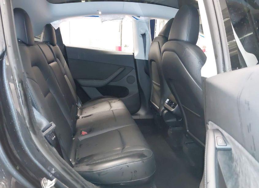 Photo 8 of 2024 Tesla Model Y LONG RANGE DUAL MOTOR ALL-WHEEL DRIVE (VIN 7SAYGDEE5RA284010)