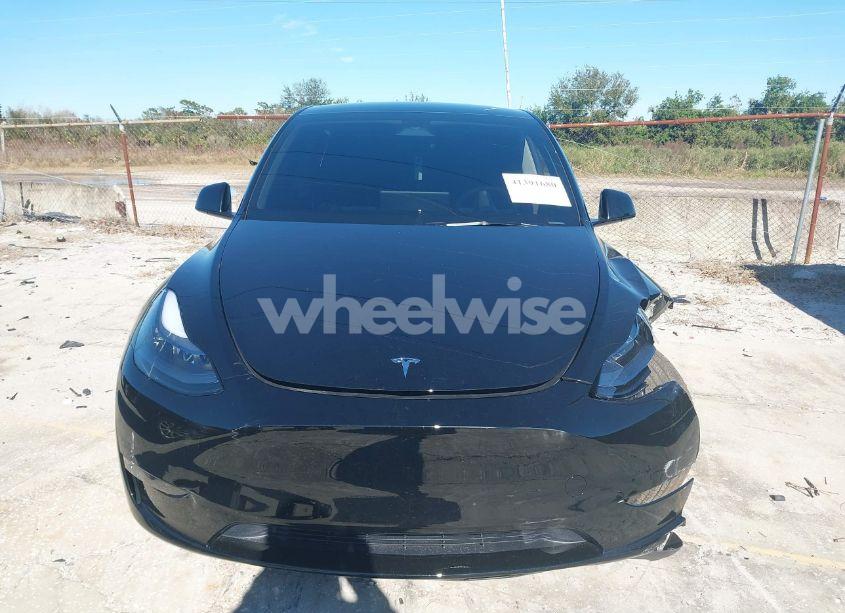 Photo 12 of 2024 Tesla Model Y LONG RANGE DUAL MOTOR ALL-WHEEL DRIVE (VIN 7SAYGDEE5RA330192)