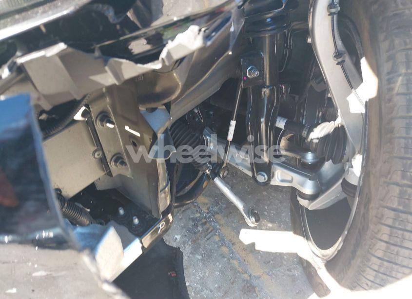 Photo 18 of 2024 Tesla Model Y LONG RANGE DUAL MOTOR ALL-WHEEL DRIVE (VIN 7SAYGDEE5RA330192)