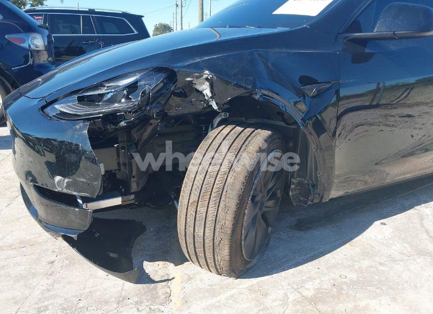 Photo 19 of 2024 Tesla Model Y LONG RANGE DUAL MOTOR ALL-WHEEL DRIVE (VIN 7SAYGDEE5RA330192)