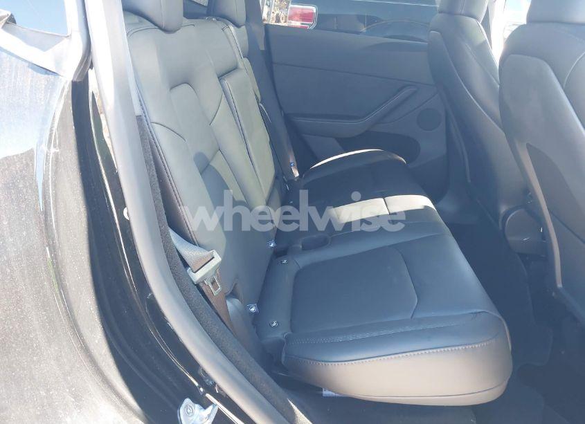 Photo 8 of 2024 Tesla Model Y LONG RANGE DUAL MOTOR ALL-WHEEL DRIVE (VIN 7SAYGDEE5RA330192)