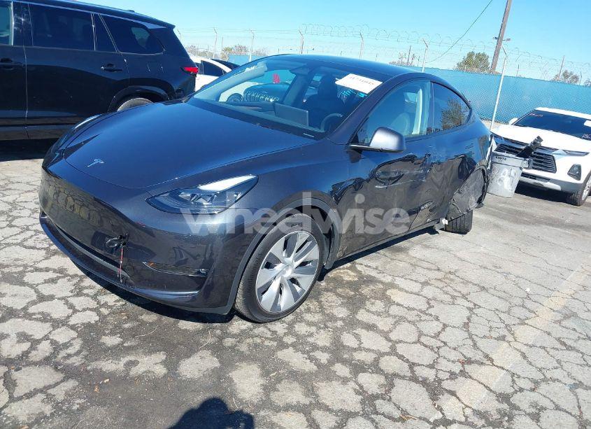 Photo 2 of 2024 Tesla Model Y LONG RANGE DUAL MOTOR ALL-WHEEL DRIVE (VIN 7SAYGDEE5RF003424)