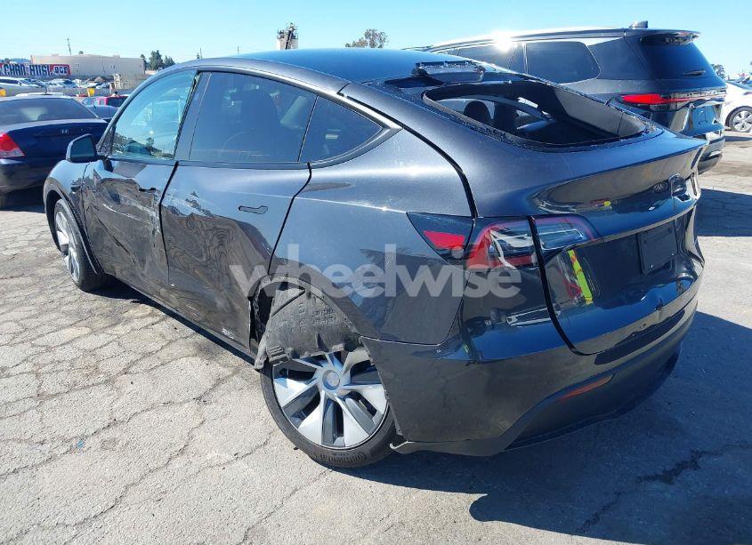 Photo 3 of 2024 Tesla Model Y LONG RANGE DUAL MOTOR ALL-WHEEL DRIVE (VIN 7SAYGDEE5RF003424)