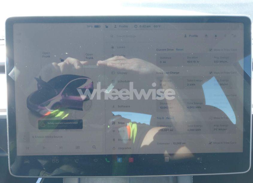 Photo 7 of 2024 Tesla Model Y LONG RANGE DUAL MOTOR ALL-WHEEL DRIVE (VIN 7SAYGDEE5RF003424)