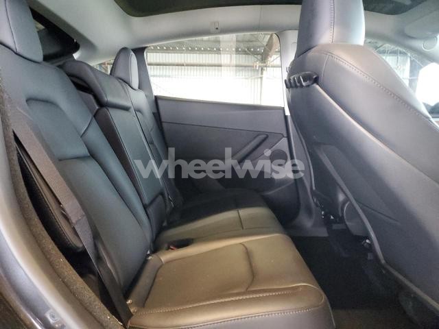 Photo 10 of 2024 TESLA MODEL Y (VIN 7SAYGDEE5RF013967)