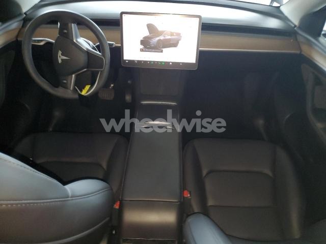 Photo 3 of 2024 TESLA MODEL Y (VIN 7SAYGDEE5RF013967)