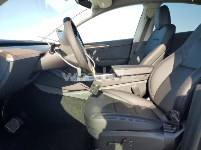 Photo 9 of 2024 TESLA MODEL Y (VIN 7SAYGDEE5RF032390)