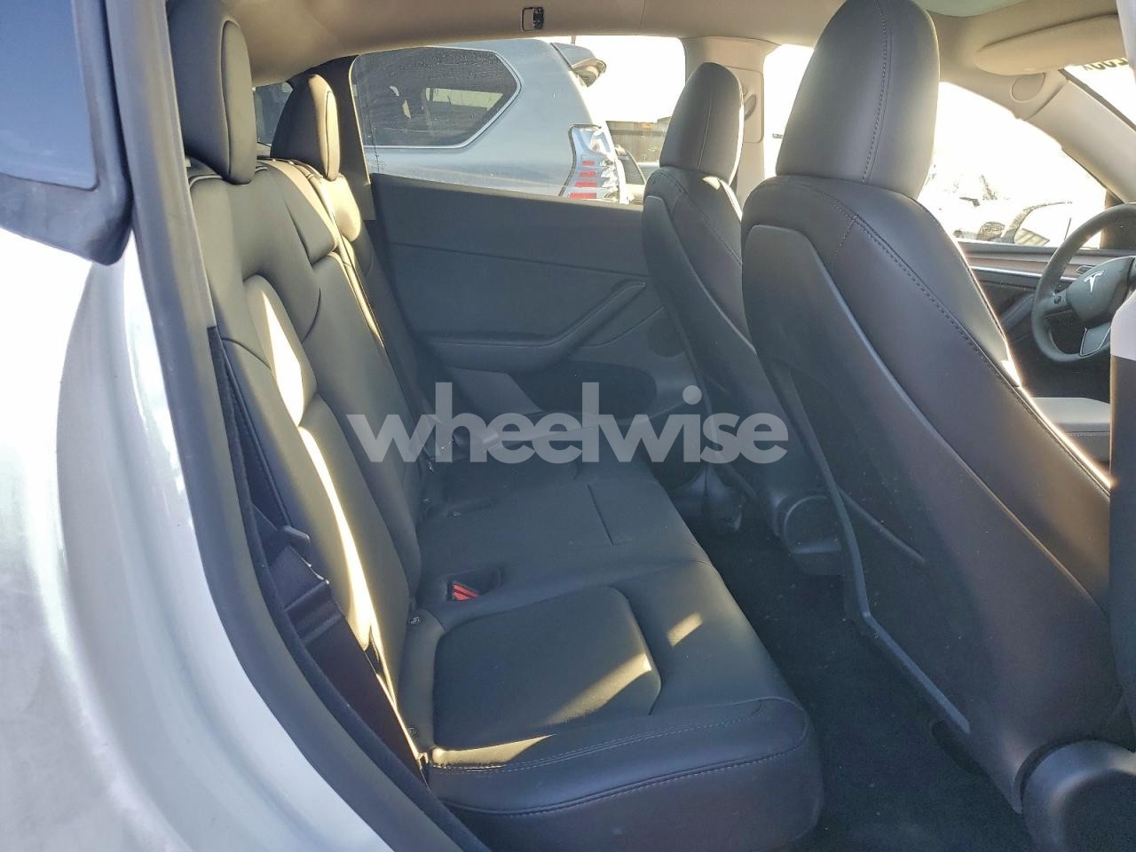 Photo 11 of 2024 TESLA MODEL Y (VIN 7SAYGDEE5RF066748)