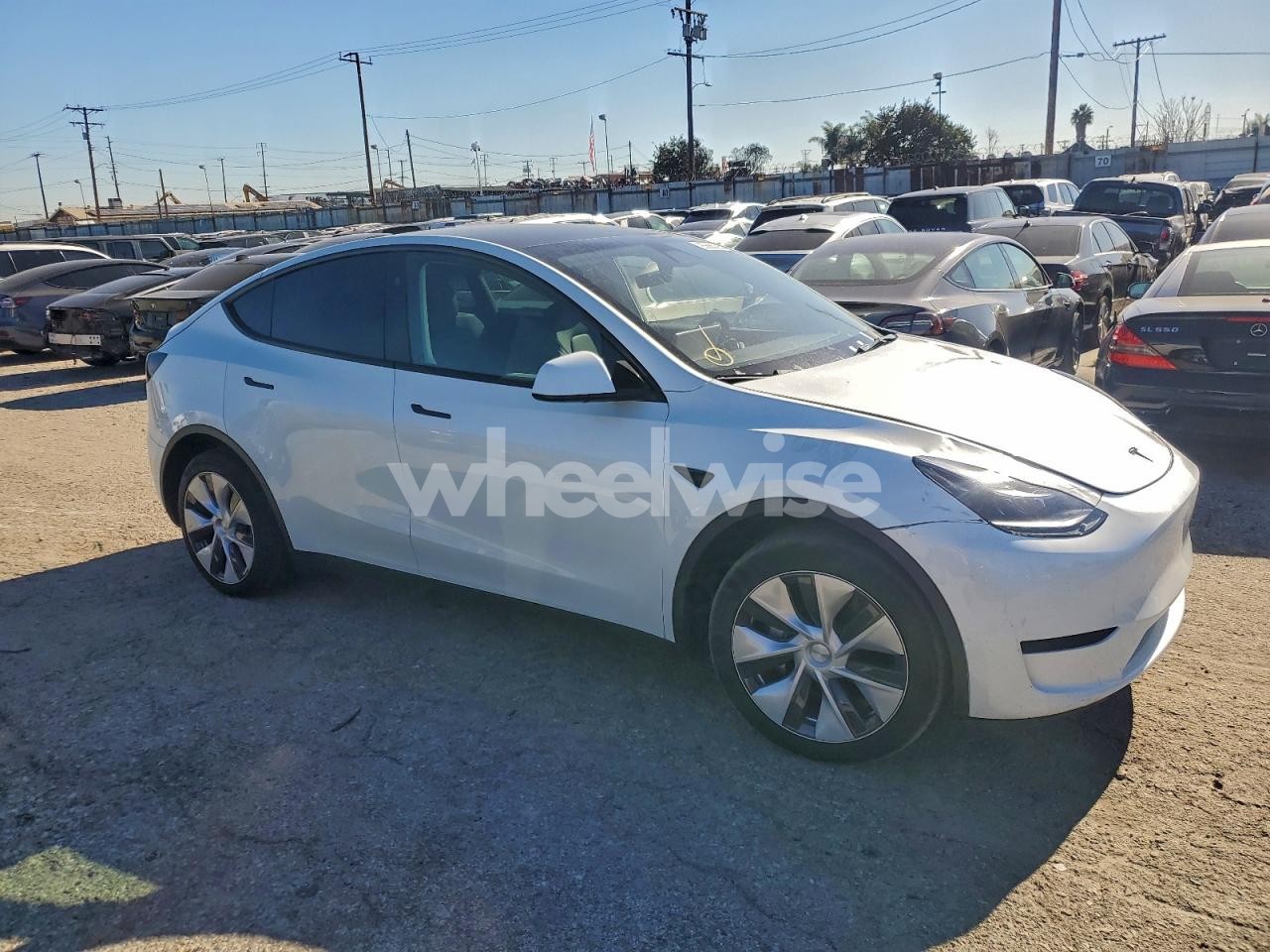 Photo 4 of 2024 TESLA MODEL Y (VIN 7SAYGDEE5RF066748)