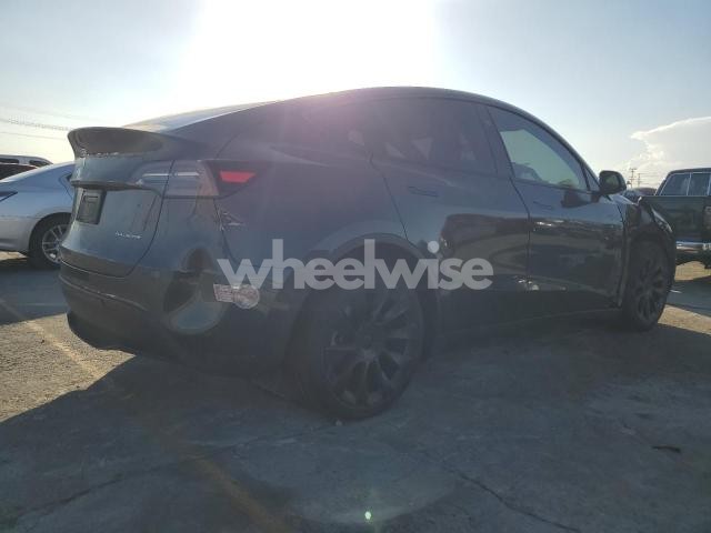 Photo 6 of 2024 TESLA MODEL Y (VIN 7SAYGDEE5RF085770)