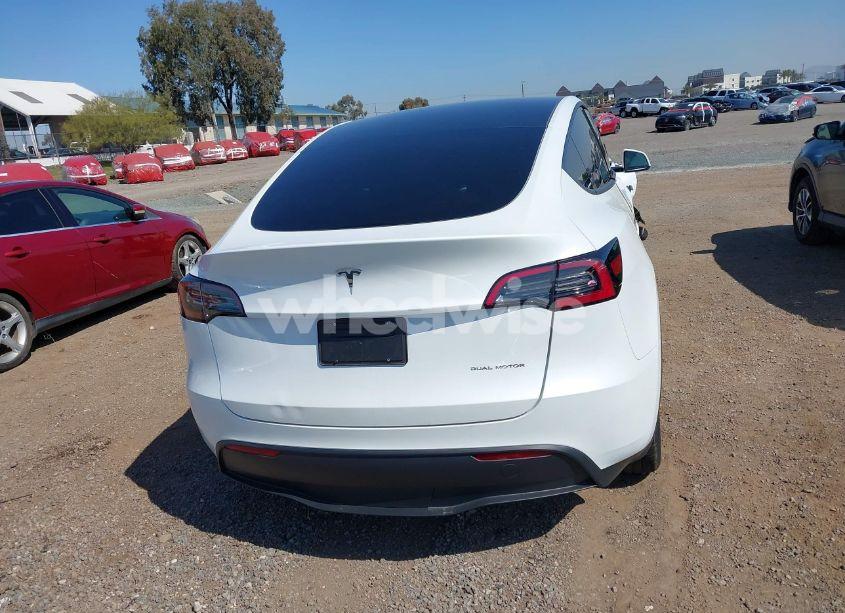 Photo 17 of 2024 Tesla Model Y LONG RANGE DUAL MOTOR ALL-WHEEL DRIVE (VIN 7SAYGDEE5RF126043)