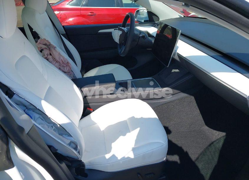 Photo 5 of 2024 Tesla Model Y LONG RANGE DUAL MOTOR ALL-WHEEL DRIVE (VIN 7SAYGDEE5RF126043)