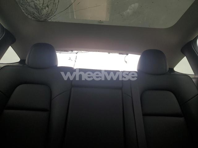 Photo 2 of 2025 TESLA MODEL Y (VIN 7SAYGDEE5SF306967)