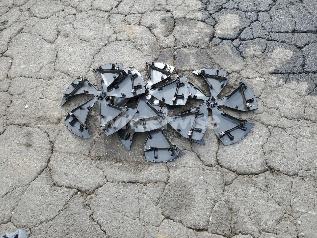 Photo 13 of 2026 TESLA MODEL Y (VIN 7SAYGDEE5TF432974)