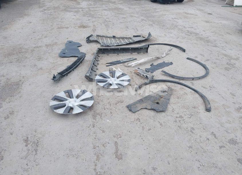 Photo 12 of 2022 Tesla Model Y LONG RANGE DUAL MOTOR ALL-WHEEL DRIVE (VIN 7SAYGDEE6NA004556)