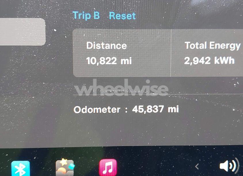 Photo 16 of 2022 Tesla Model Y LONG RANGE DUAL MOTOR ALL-WHEEL DRIVE (VIN 7SAYGDEE6NA004556)