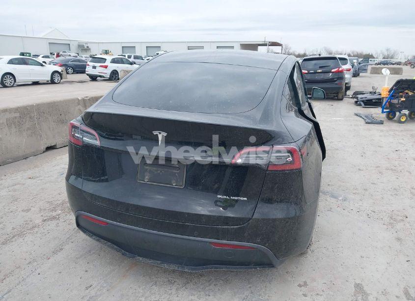 Photo 17 of 2022 Tesla Model Y LONG RANGE DUAL MOTOR ALL-WHEEL DRIVE (VIN 7SAYGDEE6NA004556)