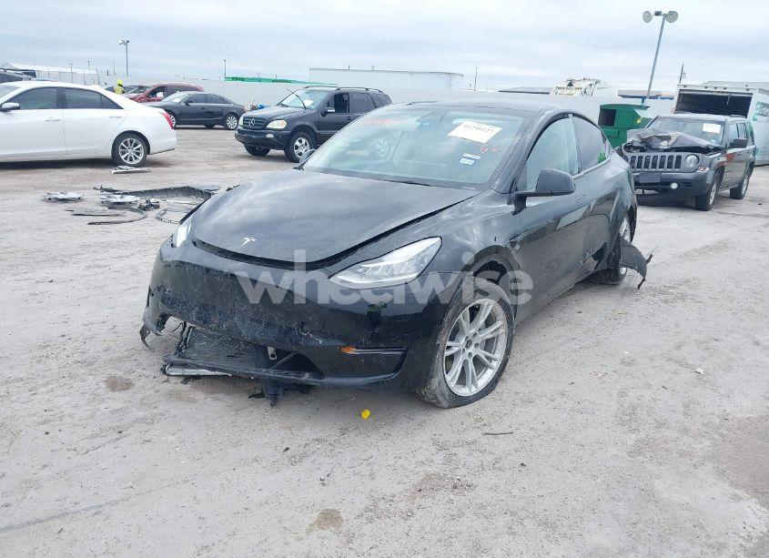 Photo 2 of 2022 Tesla Model Y LONG RANGE DUAL MOTOR ALL-WHEEL DRIVE (VIN 7SAYGDEE6NA004556)