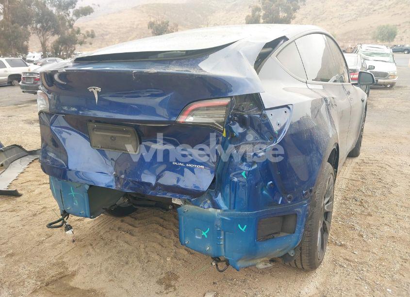 Photo 18 of 2022 Tesla Model Y LONG RANGE DUAL MOTOR ALL-WHEEL DRIVE (VIN 7SAYGDEE6NA021115)