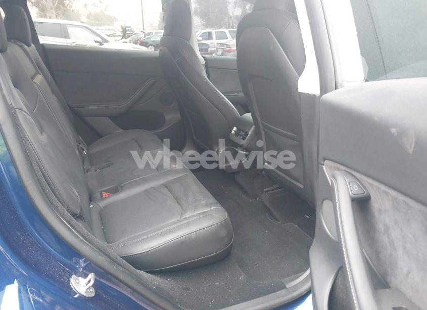 Photo 8 of 2022 Tesla Model Y LONG RANGE DUAL MOTOR ALL-WHEEL DRIVE (VIN 7SAYGDEE6NA021115)