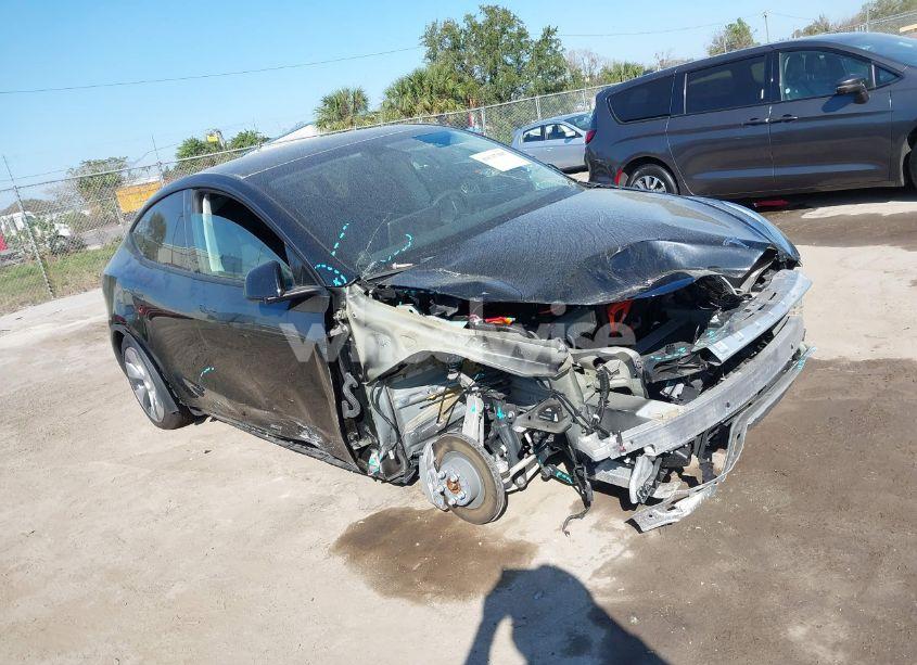 2022 Tesla Model Y LONG RANGE DUAL MOTOR ALL-WHEEL DRIVE (VIN 7SAYGDEE6NF313947) main photo