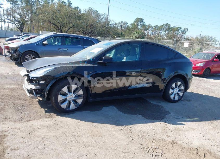 Photo 14 of 2022 Tesla Model Y LONG RANGE DUAL MOTOR ALL-WHEEL DRIVE (VIN 7SAYGDEE6NF313947)