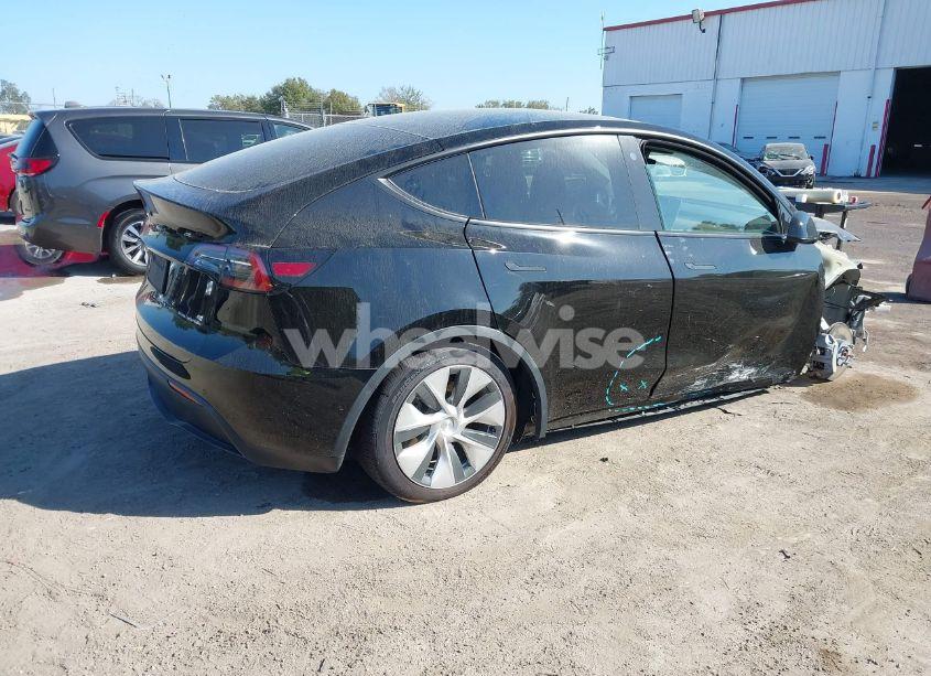 Photo 4 of 2022 Tesla Model Y LONG RANGE DUAL MOTOR ALL-WHEEL DRIVE (VIN 7SAYGDEE6NF313947)