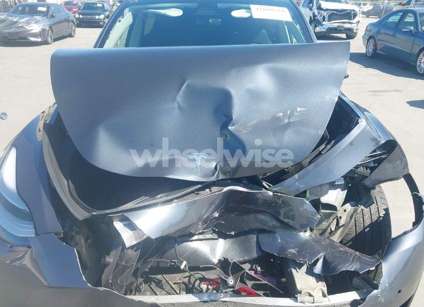 Photo 10 of 2022 Tesla Model Y LONG RANGE DUAL MOTOR ALL-WHEEL DRIVE (VIN 7SAYGDEE6NF344583)