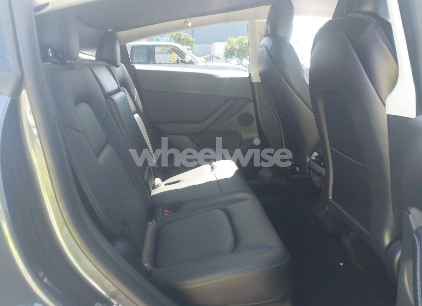 Photo 8 of 2022 Tesla Model Y LONG RANGE DUAL MOTOR ALL-WHEEL DRIVE (VIN 7SAYGDEE6NF344583)