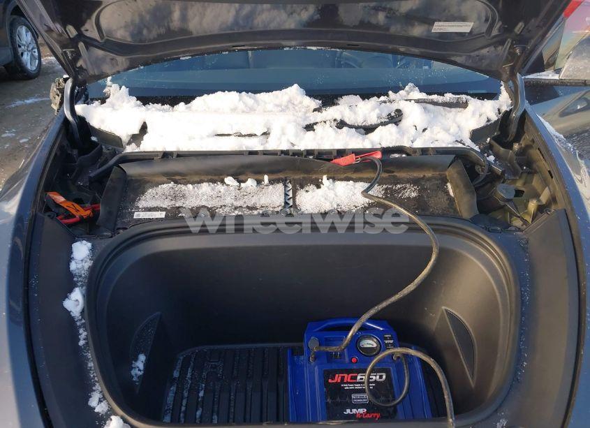 Photo 10 of 2023 Tesla Model Y AWD/LONG RANGE DUAL MOTOR ALL-WHEEL DRIVE (VIN 7SAYGDEE6PA081947)