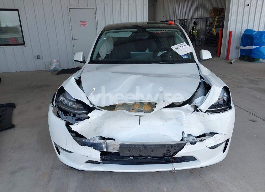 Photo 13 of 2023 Tesla Model Y AWD/LONG RANGE DUAL MOTOR ALL-WHEEL DRIVE (VIN 7SAYGDEE6PA088073)