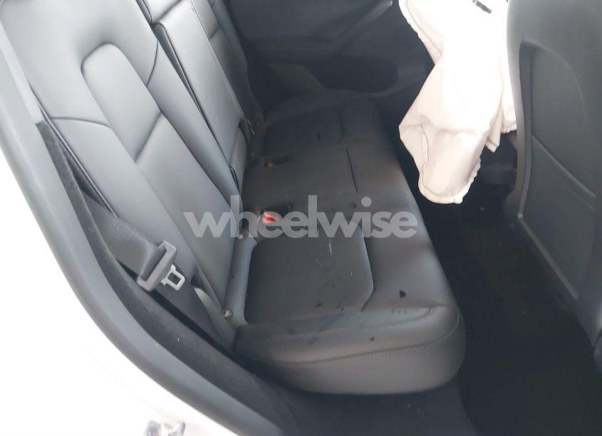 Photo 8 of 2023 Tesla Model Y AWD/LONG RANGE DUAL MOTOR ALL-WHEEL DRIVE (VIN 7SAYGDEE6PA088073)