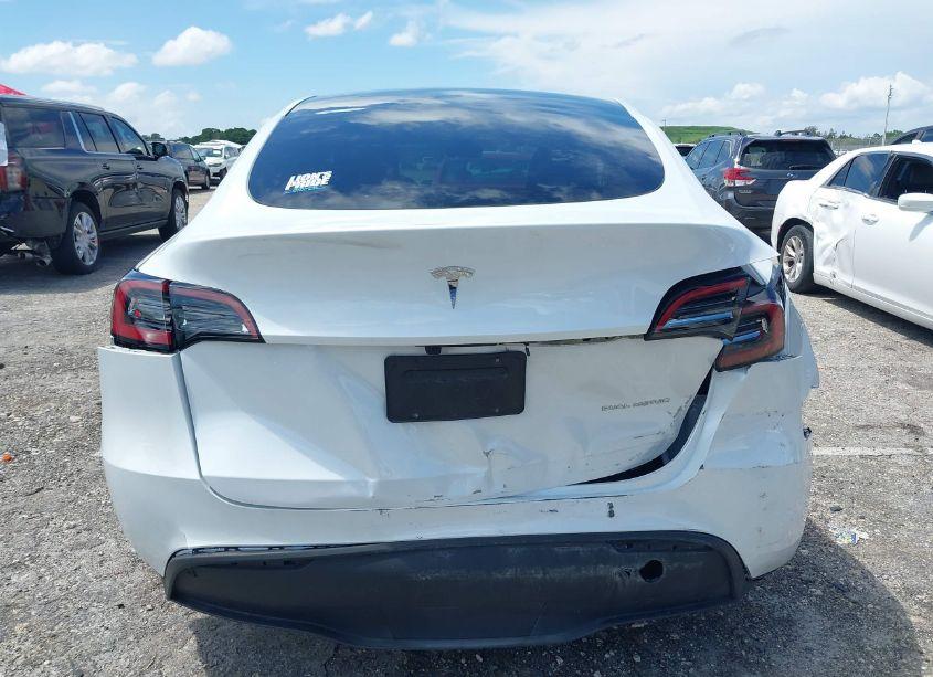 Photo 6 of 2023 Tesla Model Y AWD/LONG RANGE DUAL MOTOR ALL-WHEEL DRIVE (VIN 7SAYGDEE6PA128653)