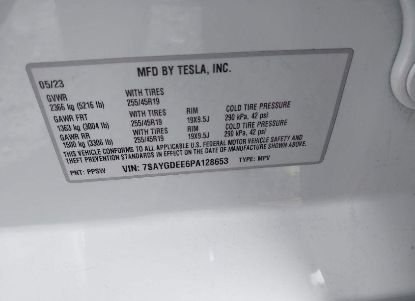 Photo 9 of 2023 Tesla Model Y AWD/LONG RANGE DUAL MOTOR ALL-WHEEL DRIVE (VIN 7SAYGDEE6PA128653)