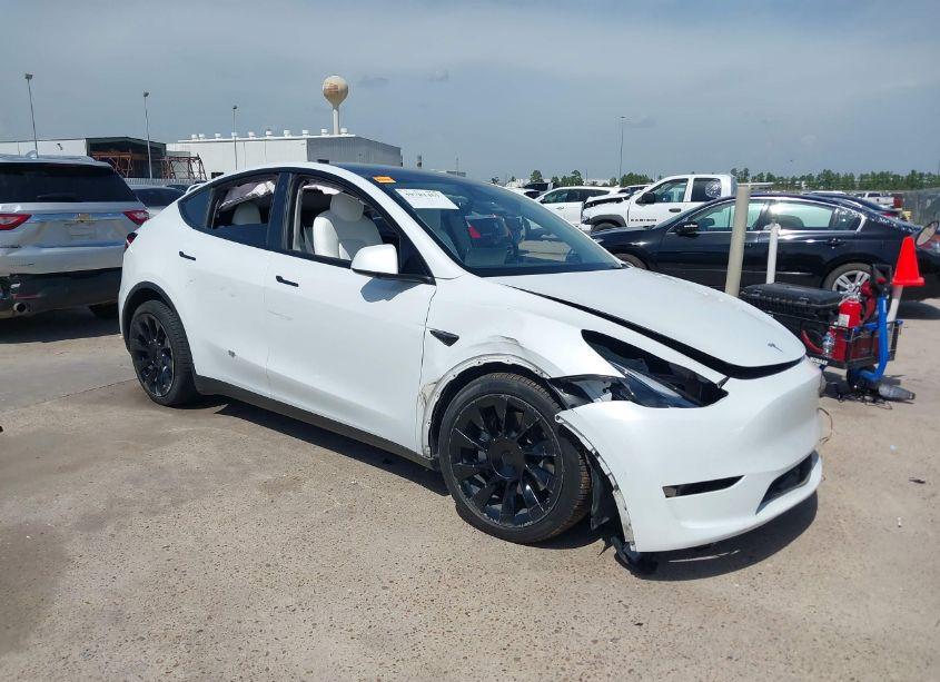 2023 Tesla Model Y AWD/LONG RANGE DUAL MOTOR ALL-WHEEL DRIVE (VIN 7SAYGDEE6PF632347) main photo