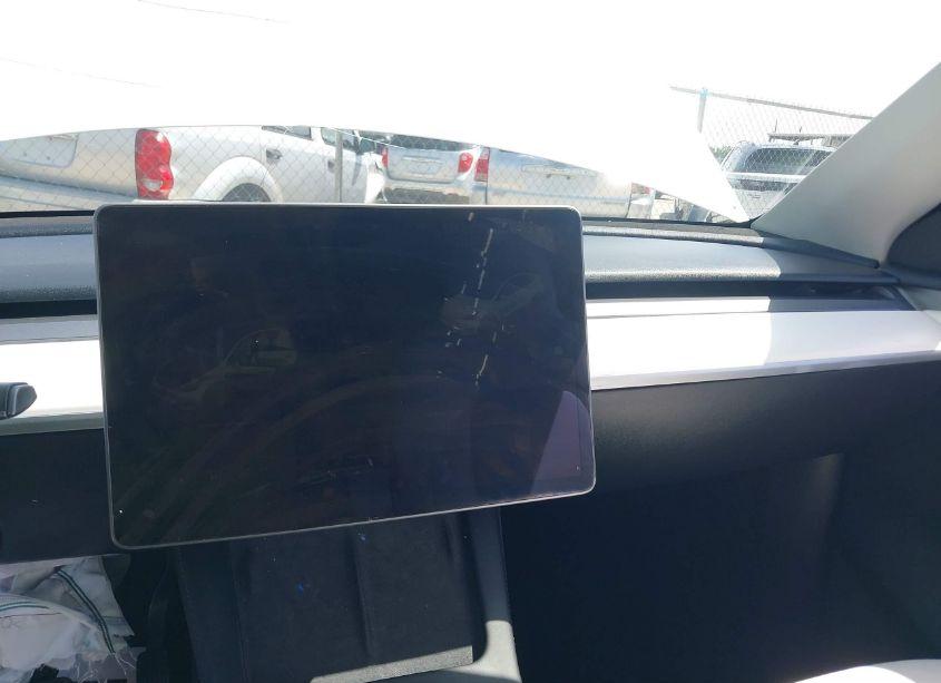 Photo 17 of 2023 Tesla Model Y AWD/LONG RANGE DUAL MOTOR ALL-WHEEL DRIVE (VIN 7SAYGDEE6PF632347)