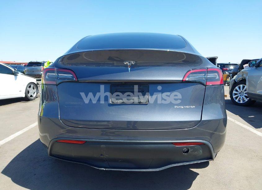 Photo 6 of 2023 Tesla Model Y AWD/LONG RANGE DUAL MOTOR ALL-WHEEL DRIVE (VIN 7SAYGDEE6PF691155)