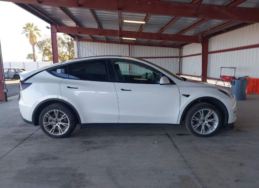 Photo 14 of 2023 Tesla Model Y AWD/LONG RANGE DUAL MOTOR ALL-WHEEL DRIVE (VIN 7SAYGDEE6PF742623)