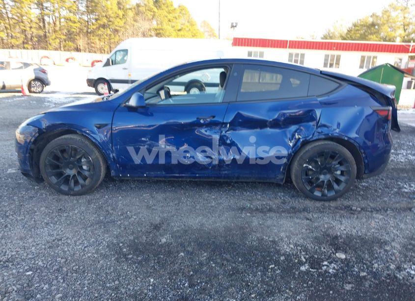 Photo 14 of 2023 Tesla Model Y AWD/LONG RANGE DUAL MOTOR ALL-WHEEL DRIVE (VIN 7SAYGDEE6PF804764)