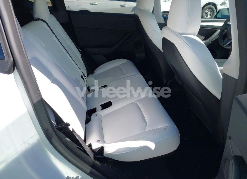 Photo 8 of 2023 Tesla Model Y AWD/LONG RANGE DUAL MOTOR ALL-WHEEL DRIVE (VIN 7SAYGDEE6PF873695)