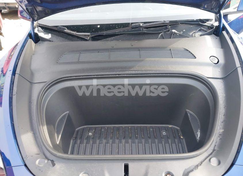 Photo 10 of 2023 Tesla Model Y AWD/LONG RANGE DUAL MOTOR ALL-WHEEL DRIVE (VIN 7SAYGDEE6PF890254)