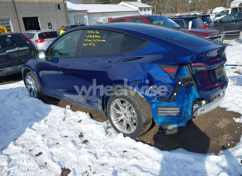 Photo 3 of 2023 Tesla Model Y AWD/LONG RANGE DUAL MOTOR ALL-WHEEL DRIVE (VIN 7SAYGDEE6PF890254)