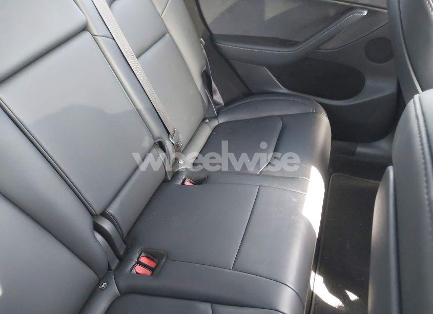 Photo 8 of 2023 Tesla Model Y AWD/LONG RANGE DUAL MOTOR ALL-WHEEL DRIVE (VIN 7SAYGDEE6PF942921)