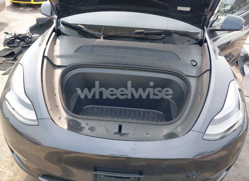 Photo 10 of 2024 Tesla Model Y LONG RANGE DUAL MOTOR ALL-WHEEL DRIVE (VIN 7SAYGDEE6RA226536)