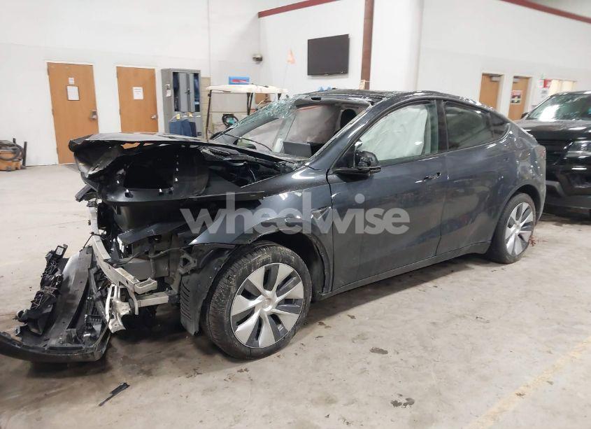 Photo 2 of 2024 Tesla Model Y LONG RANGE DUAL MOTOR ALL-WHEEL DRIVE (VIN 7SAYGDEE6RA251193)