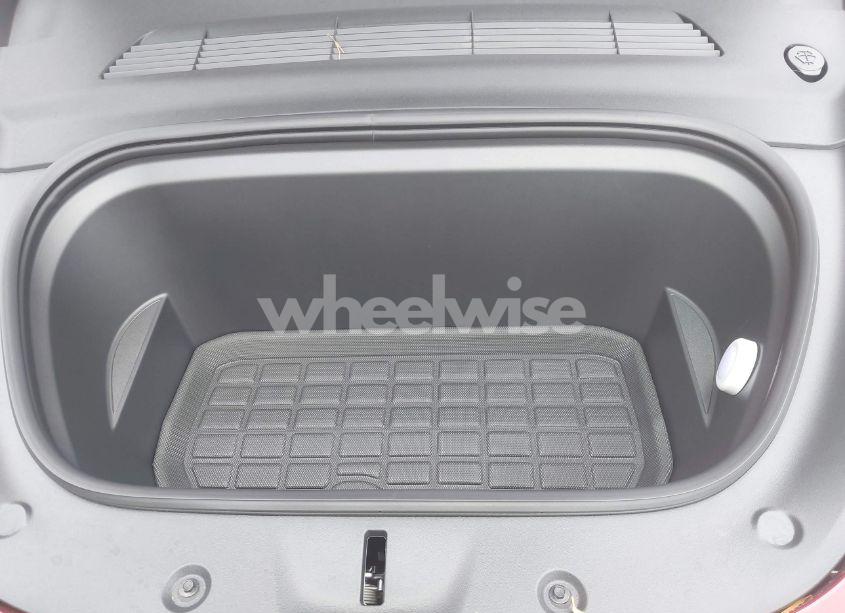 Photo 10 of 2024 Tesla Model Y LONG RANGE DUAL MOTOR ALL-WHEEL DRIVE (VIN 7SAYGDEE6RA310761)