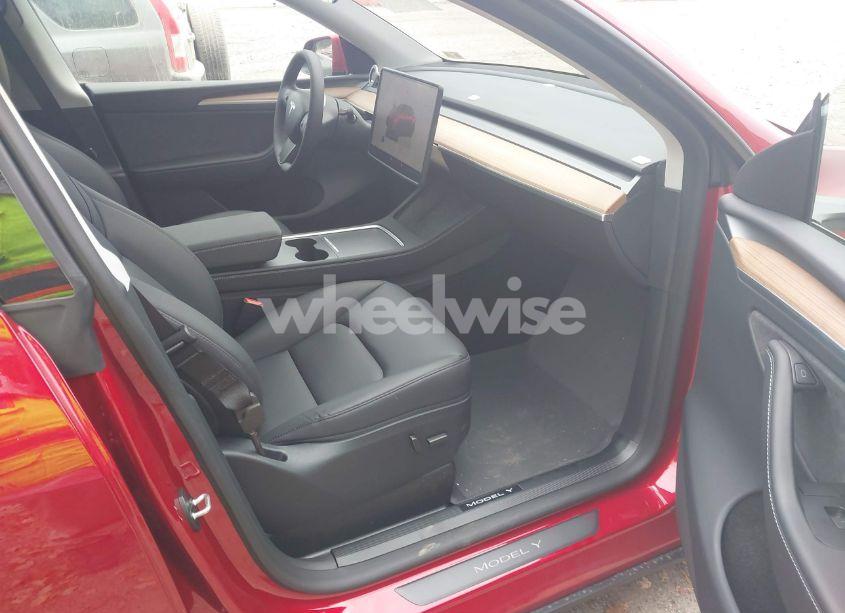 Photo 5 of 2024 Tesla Model Y LONG RANGE DUAL MOTOR ALL-WHEEL DRIVE (VIN 7SAYGDEE6RA310761)