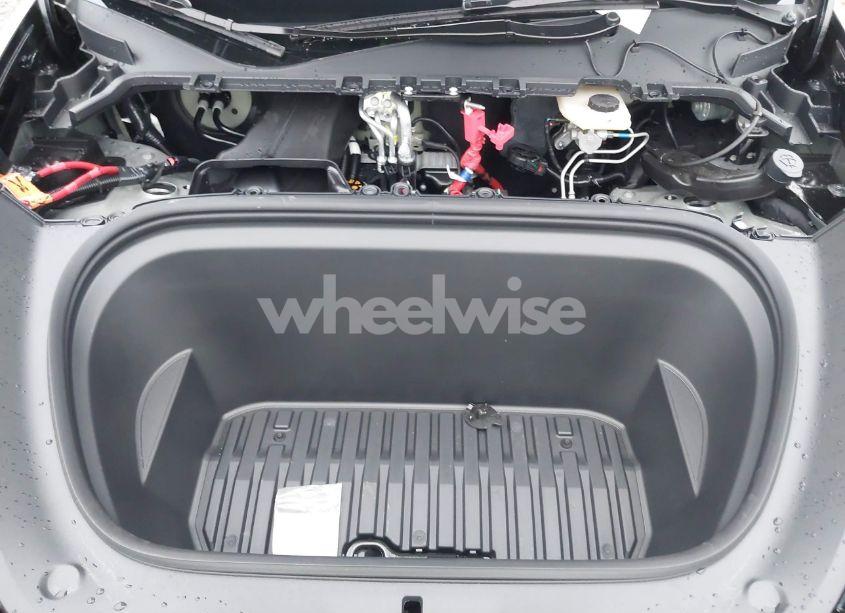 Photo 10 of 2024 Tesla Model Y LONG RANGE DUAL MOTOR ALL-WHEEL DRIVE (VIN 7SAYGDEE6RA329410)