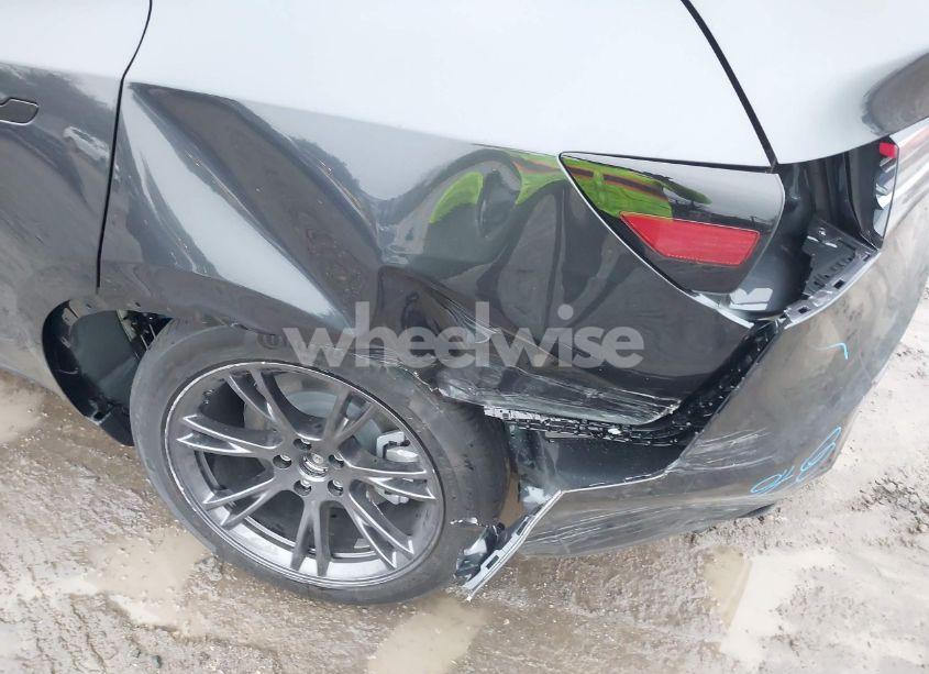 Photo 20 of 2024 Tesla Model Y LONG RANGE DUAL MOTOR ALL-WHEEL DRIVE (VIN 7SAYGDEE6RA329410)